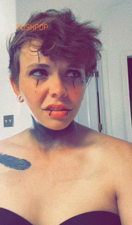 Lilpushpop modèle xxx galeries