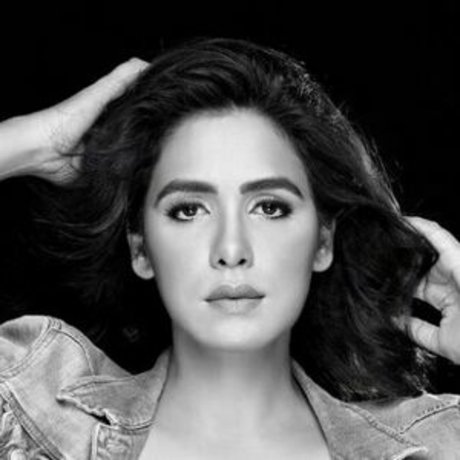 indiandiva95 star du porno sympa des photos