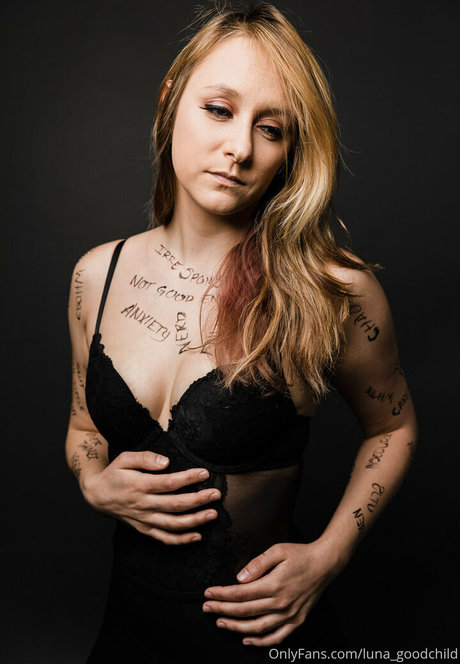 luna goodchild art star du porno galerie