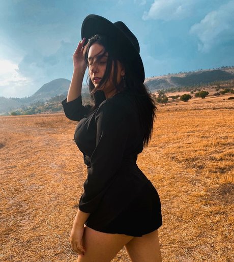 Danahe Vasquez modèle porno img