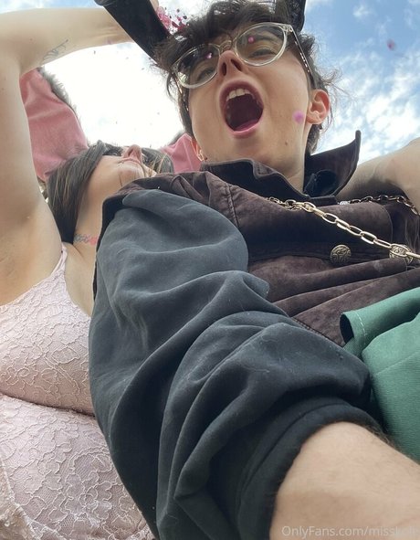 nu dété onlyfans belle érotique galerie