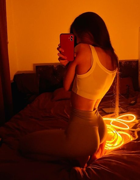 Tangerin Asmr modèle magnifique img