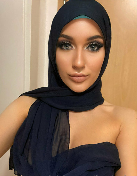 fareeha free modèle chaud img