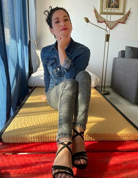 hathayogasoulsexyfeet star du porno sexy des photos