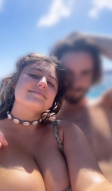 Lia Marie Johnson haut de star du porno archive