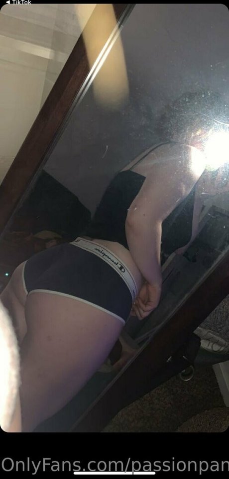 passionpanda01 star du porno belle image