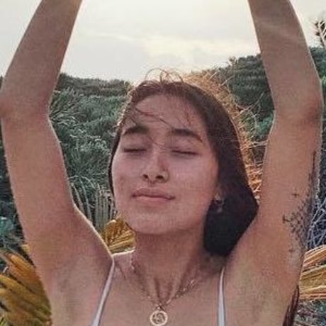 Hitomi Mochizuki modèle porno galerie