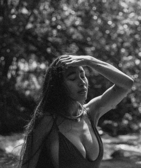 bronzage uniquementfans sexy sympa des photos