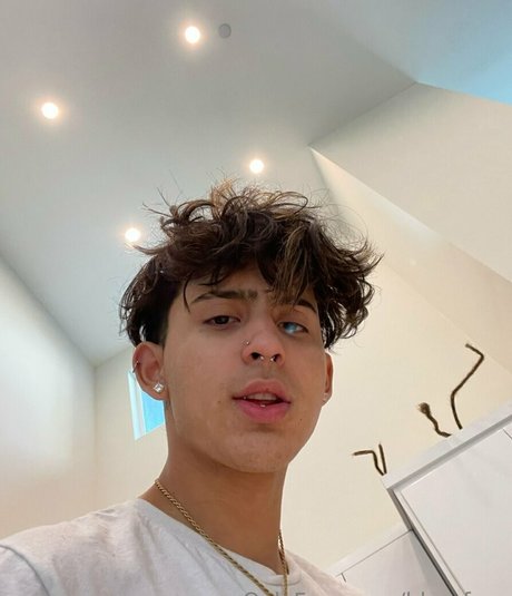 blessfour modèle xxx img