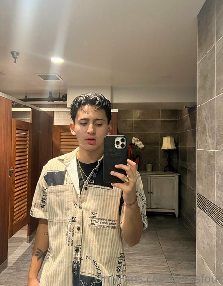 blessfour beau modèle des photos