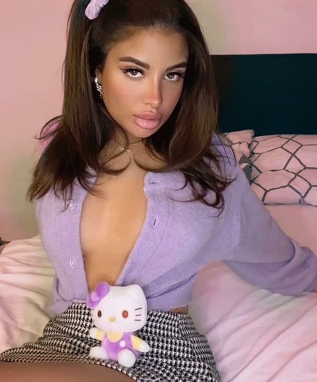 Helia Soltani nus star du porno img