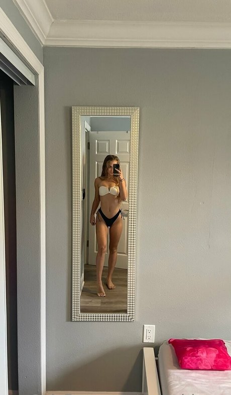 yourgirlzoey mannequin photos