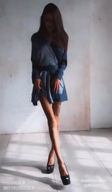 Caroline Queen star du porno en haute qualité galeries