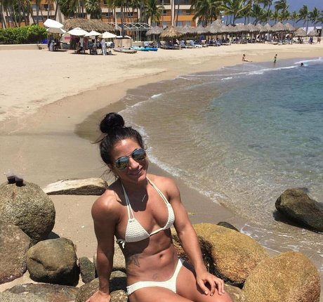 Tecia Torres étoile gratuite photo