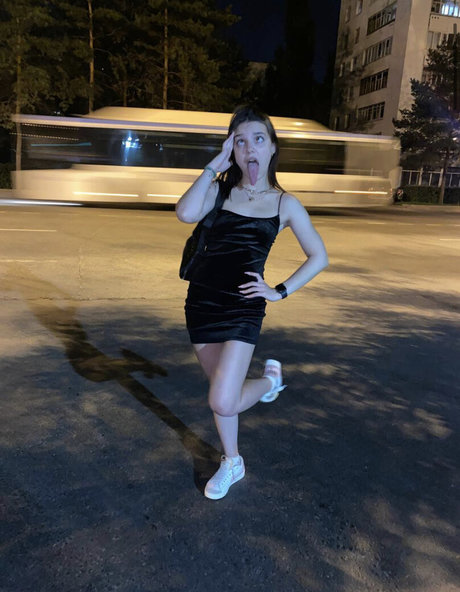 Radmila Maro étoile hd collection