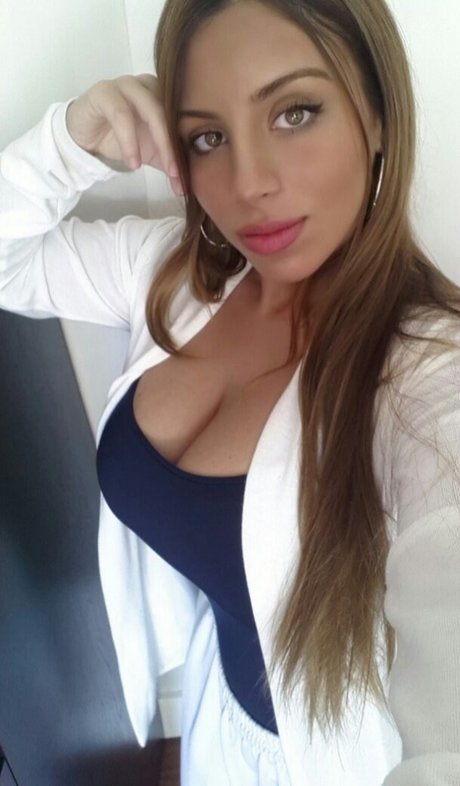 Tami Bar modèle hd photo