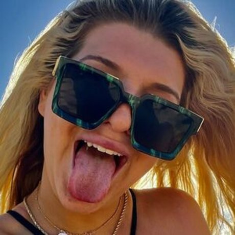 thebustybxtch modèle nu archive