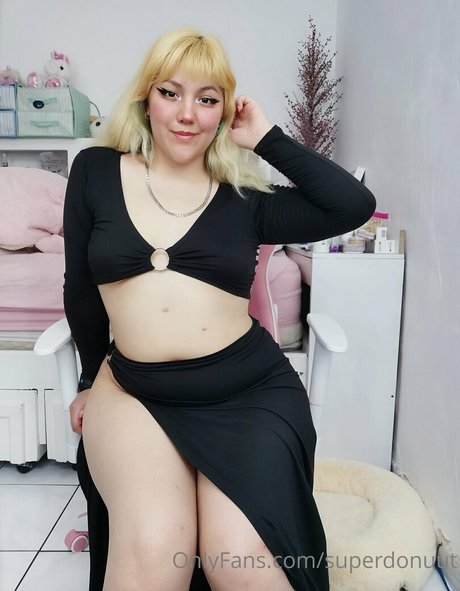 superdonutfree étoile de l'art galerie