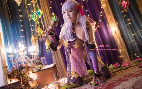 Takanashi Hanari étoile nue images