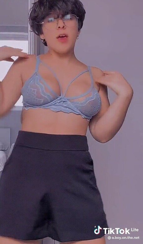 Taqueloe étoile xxx galerie