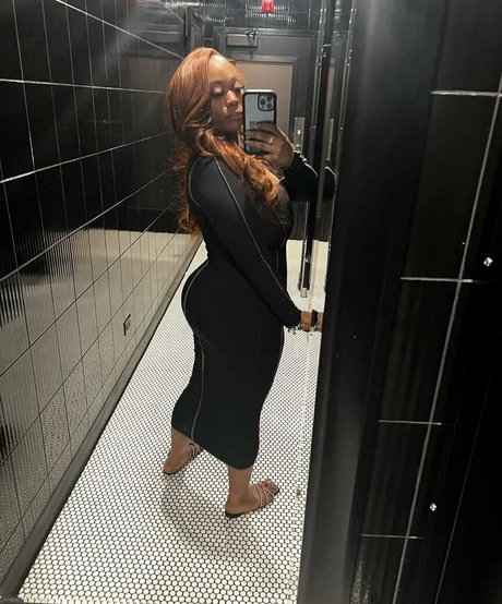 Dee Dee Davis art modèle img