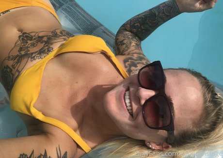 saberonstage actrice adulte archive