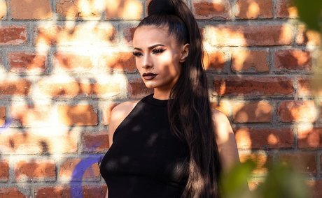 AndreeaNicoletaDinu modèle gratuit archive