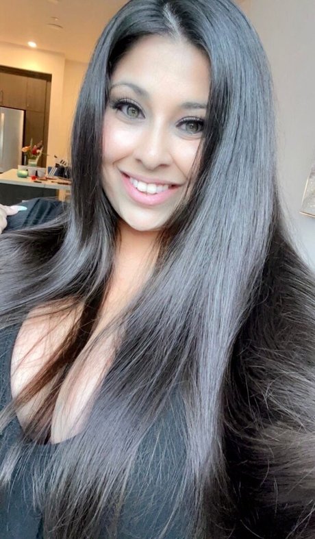 Vanessa Romero star du porno chaude image