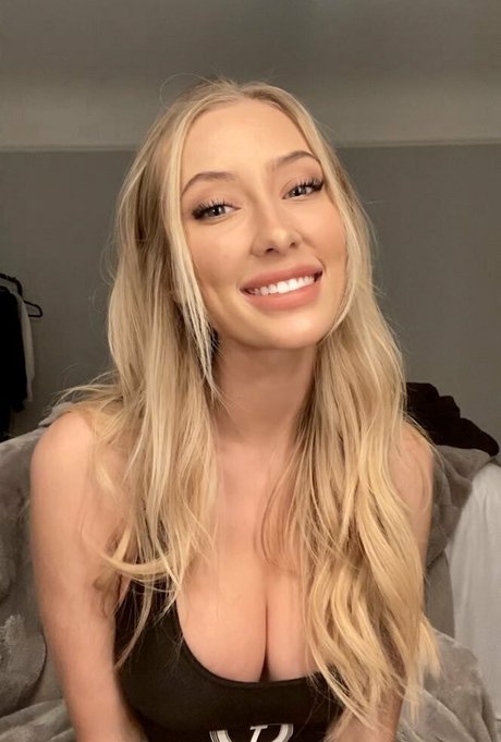 courtneymeyers18 modèles nus image