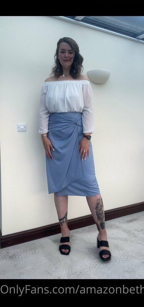 amazonbeth 6foot6 modèle de haute qualité archive