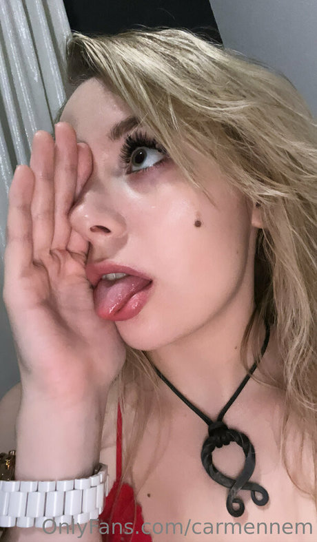 carmennem modèle magnifique photo