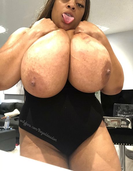 thegoddessdior modèle artistique photo