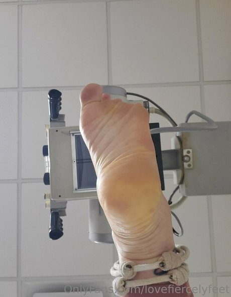 lovefiercelyfeet modèle artistique image