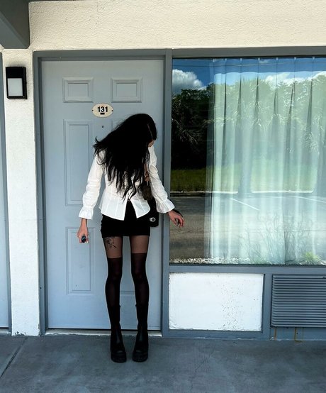 Madylina Renee étoile chaude img