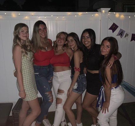 Livipip modèle magnifique photo