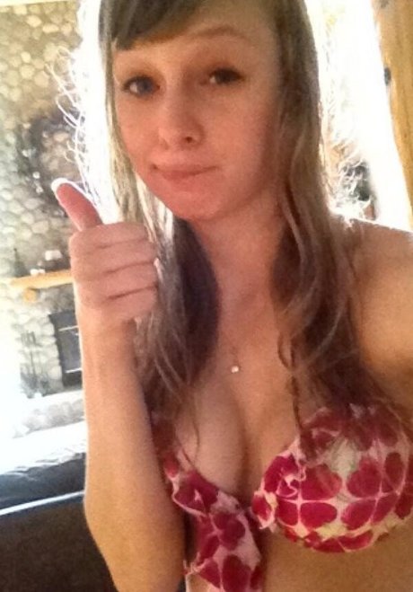 Sydney Poniewaz star pornographique photo