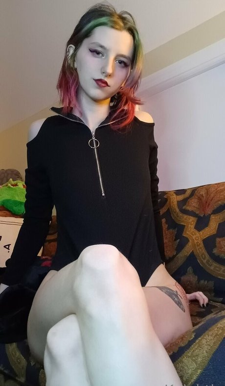 edgykittykat modèle parfait image