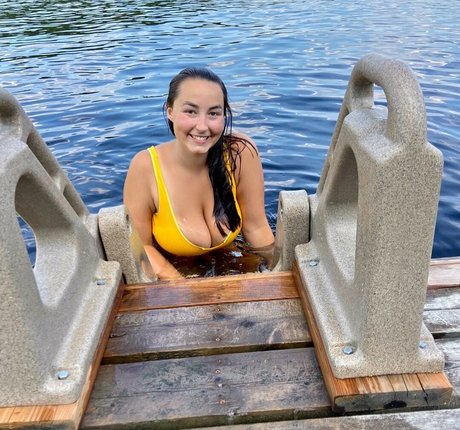 Lexi Thomas modèle artistique img