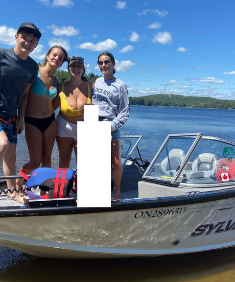 Lexi Thomas star du porno en haute qualité photos