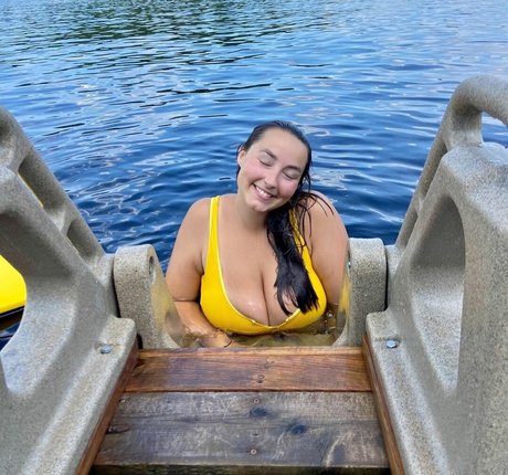 Lexi Thomas étoile magnifique des photos