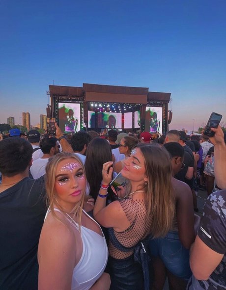 Hailey F jolie star du porno des photos