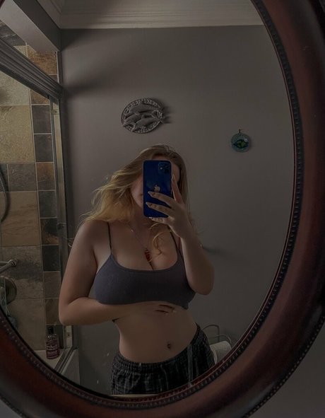 Hailey F actrice exclusive collection