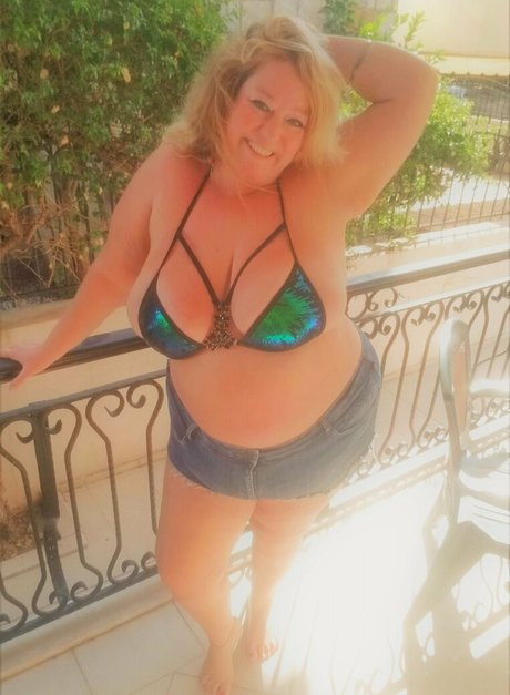 bustybbwbrit modèle artistique archive