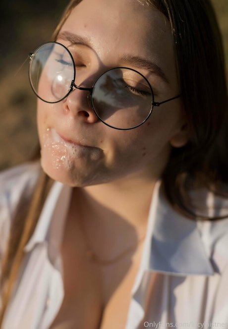 lucylaistner haut étoile img