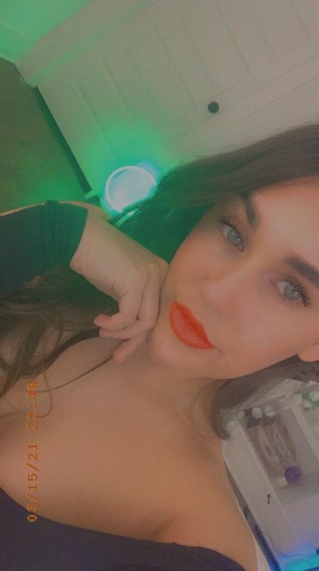 scout étoile nue photos