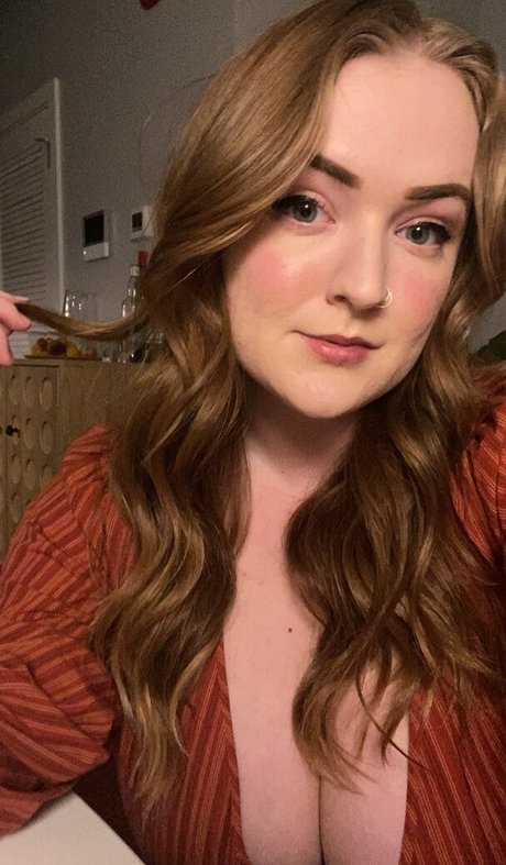 Cayley M jolie actrice des photos