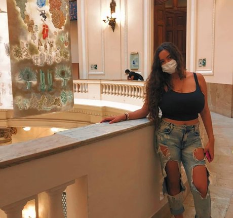 Alice M modèle joli photos