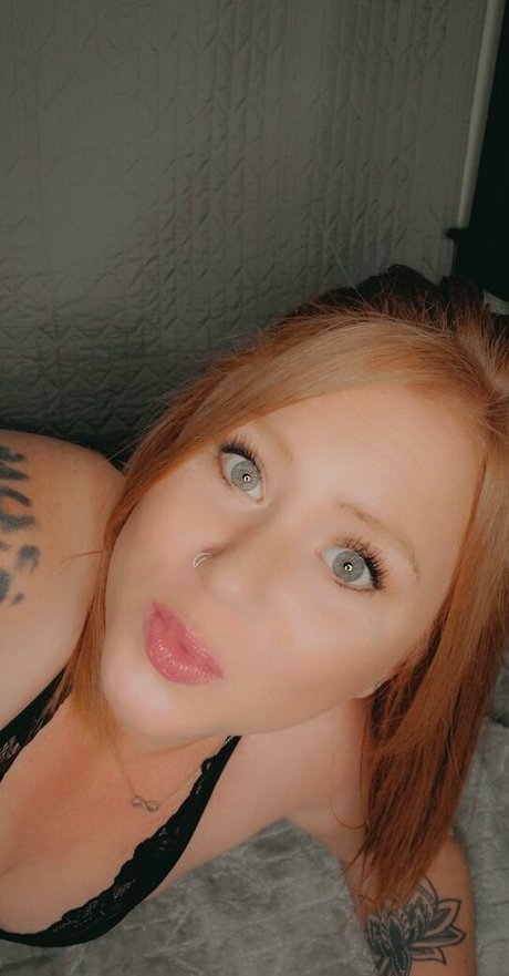 redlotus617 modèle sexy images