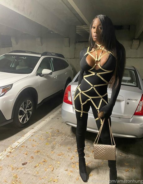 amazonhung actrice adulte des photos