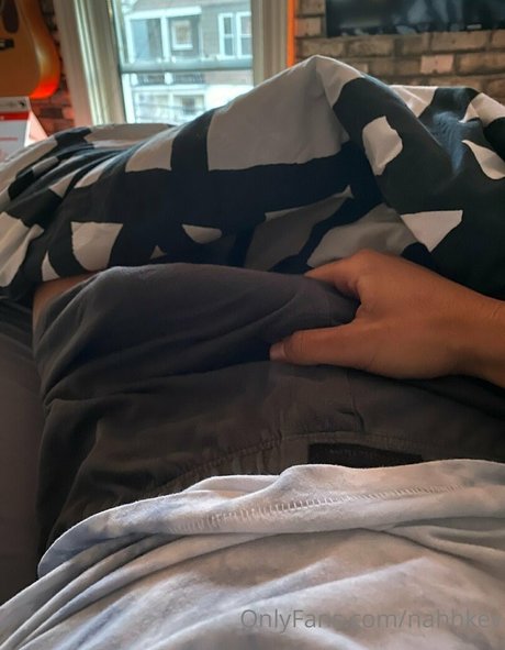 nahhkev actrice nue images